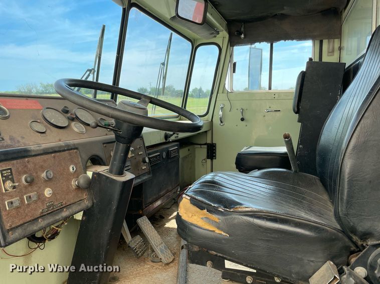 image for item NT9433 1985 Duplex 26109-85  fire truck