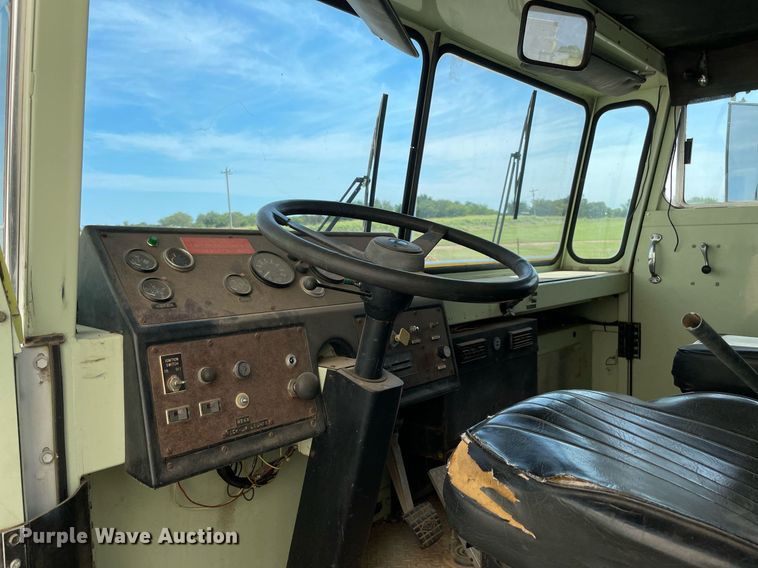 image for item NT9433 1985 Duplex 26109-85  fire truck