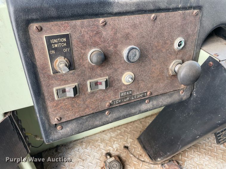 image for item NT9433 1985 Duplex 26109-85  fire truck