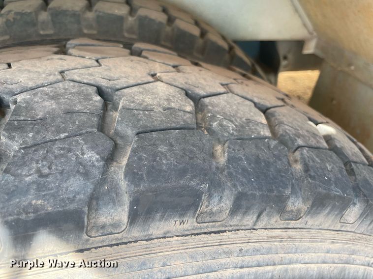 image for item NT9433 1985 Duplex 26109-85  fire truck