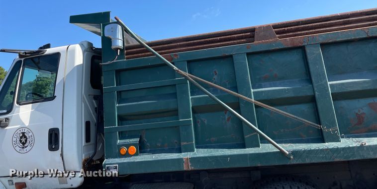 image for item NT9437 2007 International 8600  dump truck