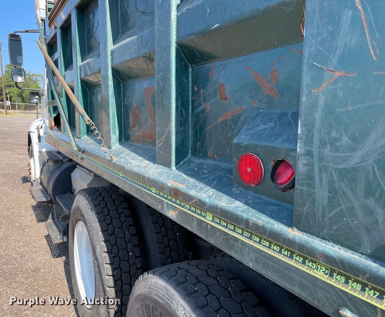 image for item NT9437 2007 International 8600  dump truck