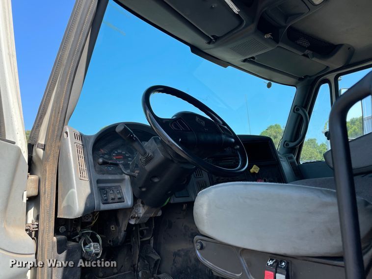 image for item NT9437 2007 International 8600  dump truck