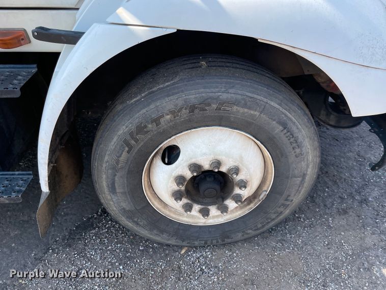 image for item NT9437 2007 International 8600  dump truck