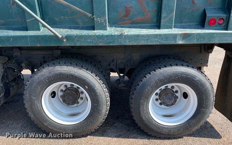 image for item NT9437 2007 International 8600  dump truck