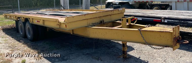 image for item NT9439 1985 Supr  tilt deck equipment trailer