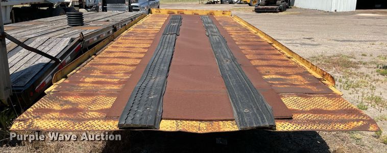 image for item NT9439 1985 Supr  tilt deck equipment trailer