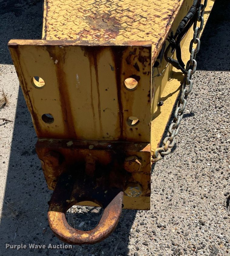 image for item NT9439 1985 Supr  tilt deck equipment trailer