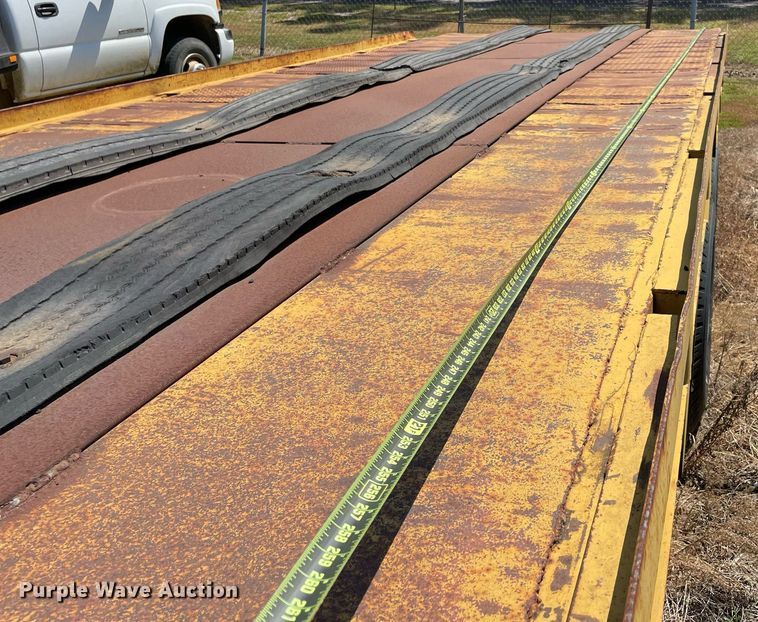 image for item NT9439 1985 Supr  tilt deck equipment trailer