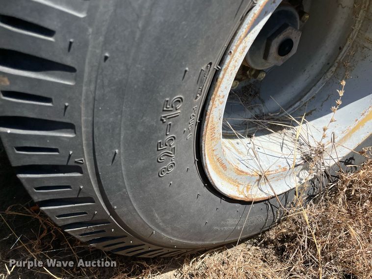 image for item NT9439 1985 Supr  tilt deck equipment trailer
