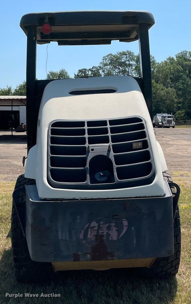 image for item NT9440 Ingersoll Rand SD-70D TF  single drum roller