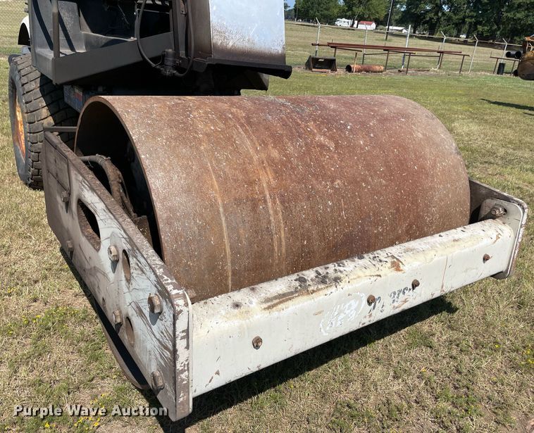 image for item NT9440 Ingersoll Rand SD-70D TF  single drum roller