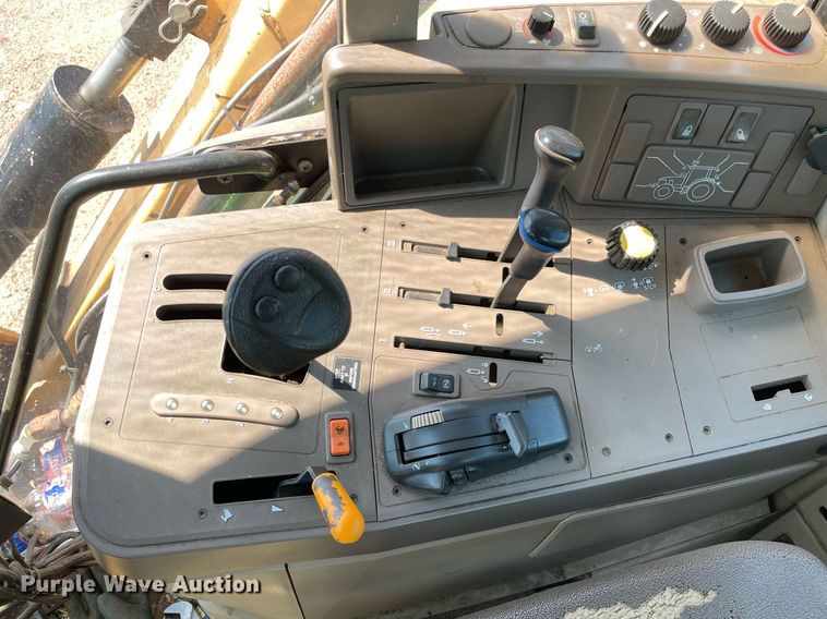 image for item NT9441 2010 John Deere 6430  MFWD tractor