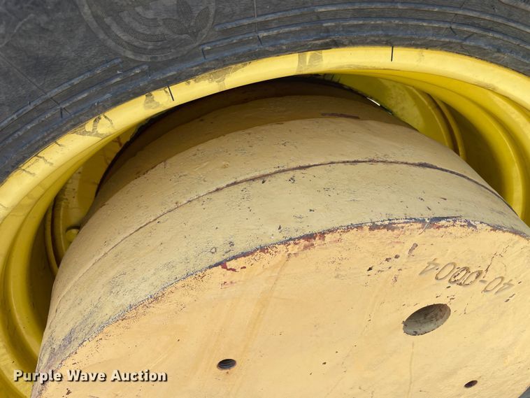 image for item NT9441 2010 John Deere 6430  MFWD tractor