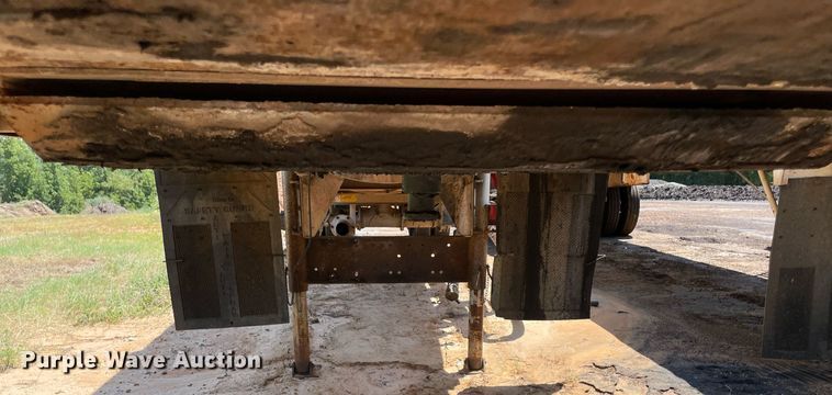 image for item NT9443 1990 Heil  tank trailer