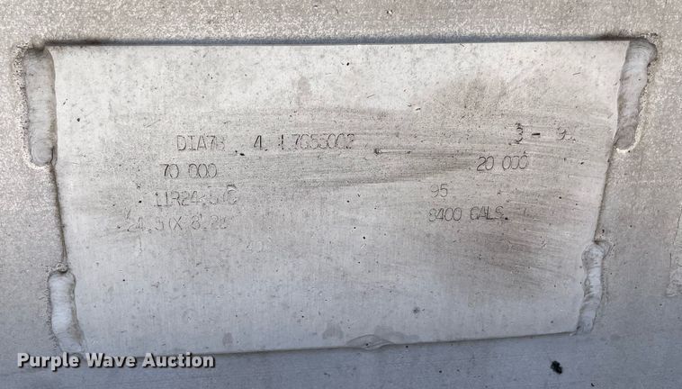 image for item NT9443 1990 Heil  tank trailer