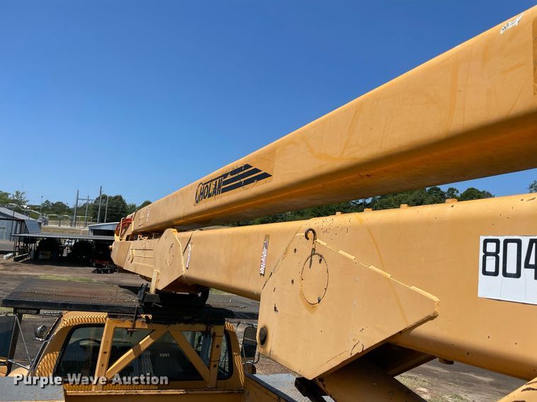 image for item NT9444 1999 Ford F800  bucket truck