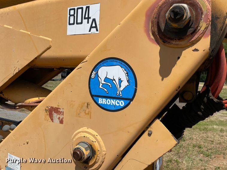 image for item NT9444 1999 Ford F800  bucket truck