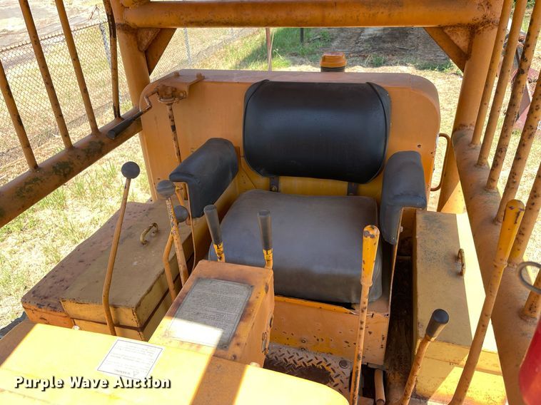 image for item NT9445 Caterpillar D6C  dozer
