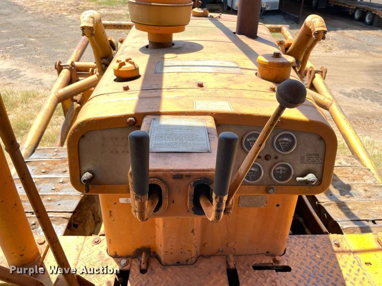 image for item NT9445 Caterpillar D6C  dozer