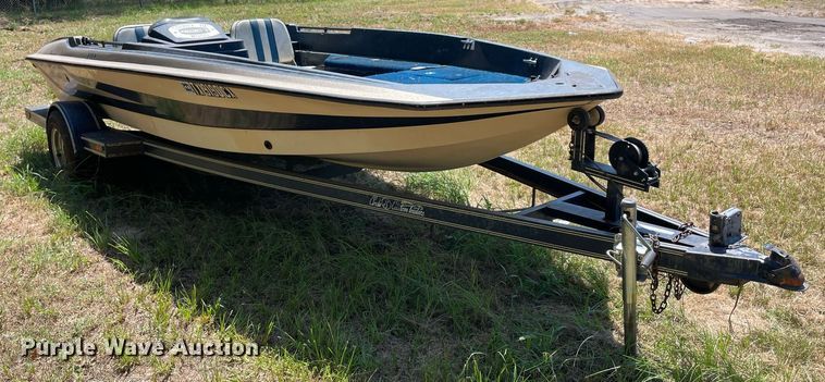 image for item NT9447 1985 Stratos 375-V  boat