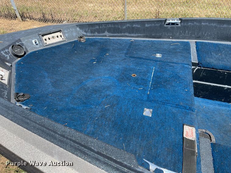 image for item NT9447 1985 Stratos 375-V  boat