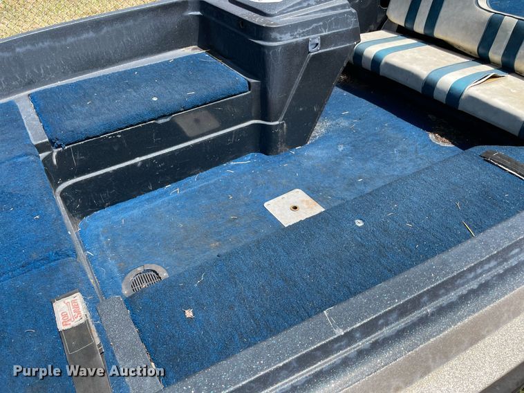 image for item NT9447 1985 Stratos 375-V  boat