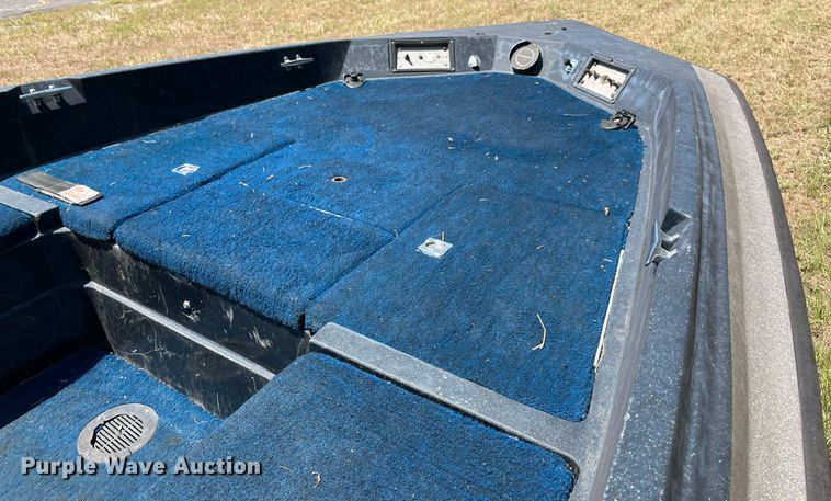 image for item NT9447 1985 Stratos 375-V  boat