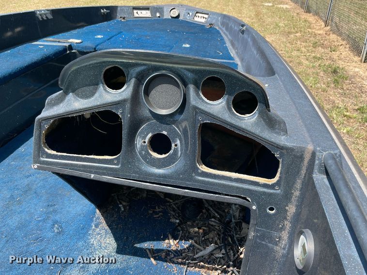 image for item NT9447 1985 Stratos 375-V  boat