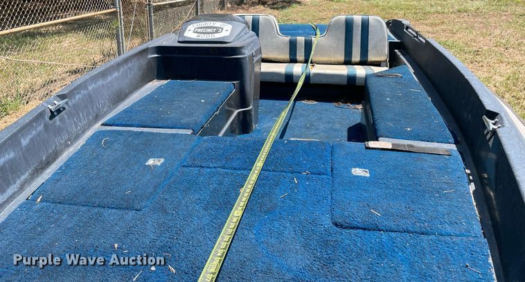 image for item NT9447 1985 Stratos 375-V  boat