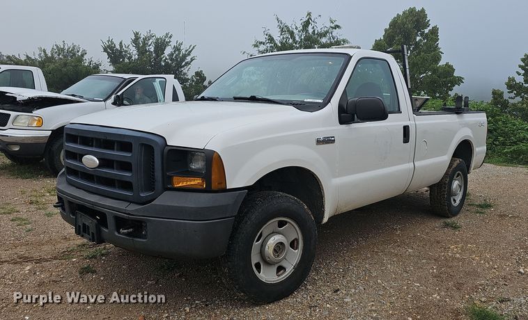 image for item NT9915 2007 Ford F250 Super Duty XL  pickup truck