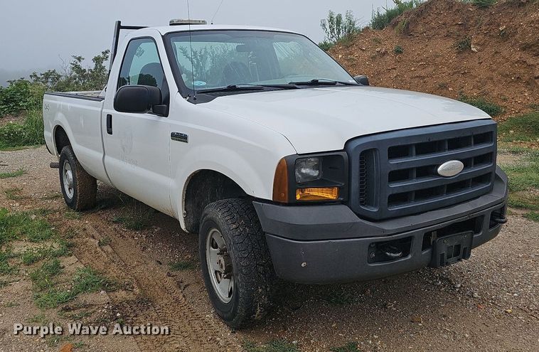 image for item NT9915 2007 Ford F250 Super Duty XL  pickup truck