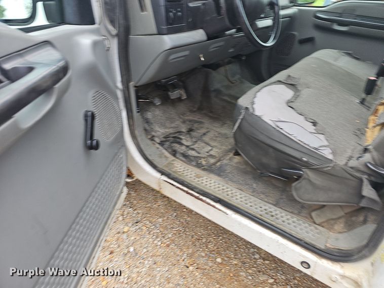 image for item NT9915 2007 Ford F250 Super Duty XL  pickup truck