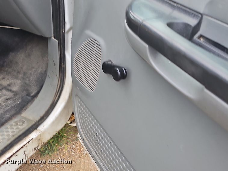 image for item NT9915 2007 Ford F250 Super Duty XL  pickup truck