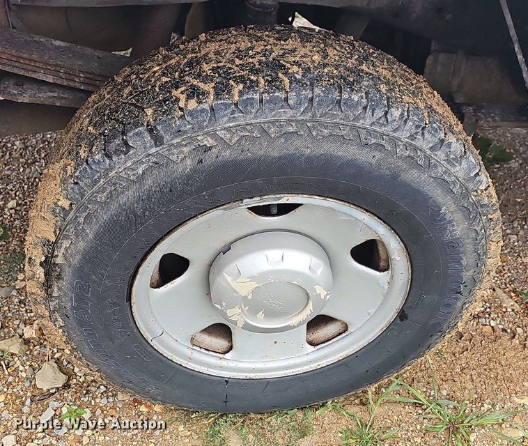 image for item NT9915 2007 Ford F250 Super Duty XL  pickup truck