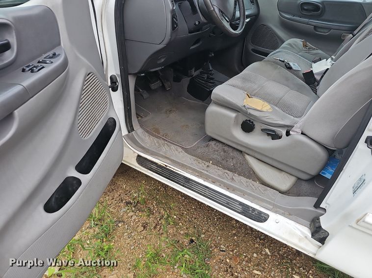 image for item NT9916 2002 Ford F150  SuperCab pickup truck