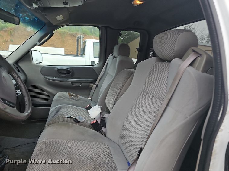 image for item NT9916 2002 Ford F150  SuperCab pickup truck