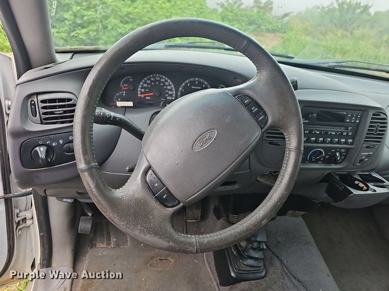 image for item NT9916 2002 Ford F150  SuperCab pickup truck