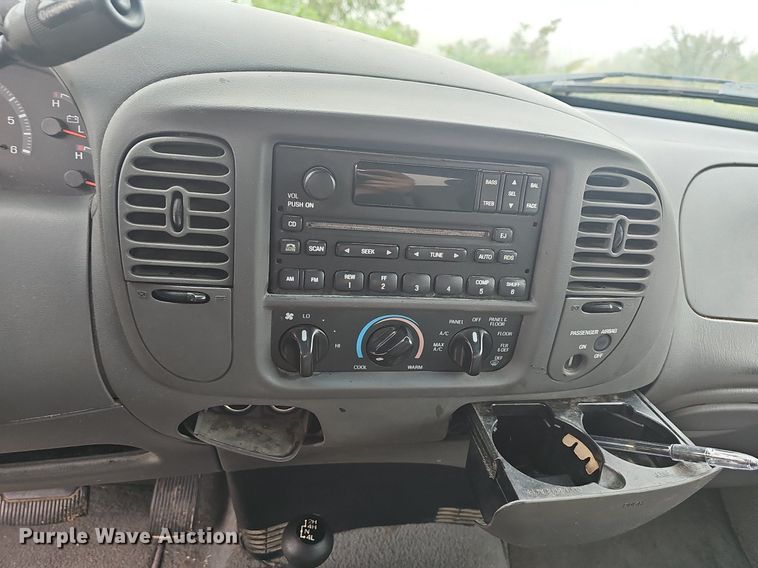 image for item NT9916 2002 Ford F150  SuperCab pickup truck