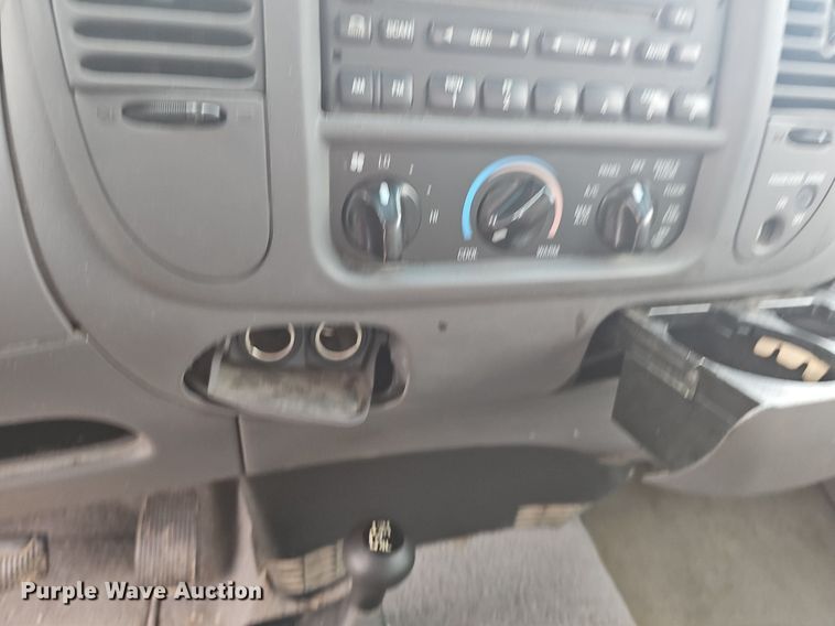 image for item NT9916 2002 Ford F150  SuperCab pickup truck