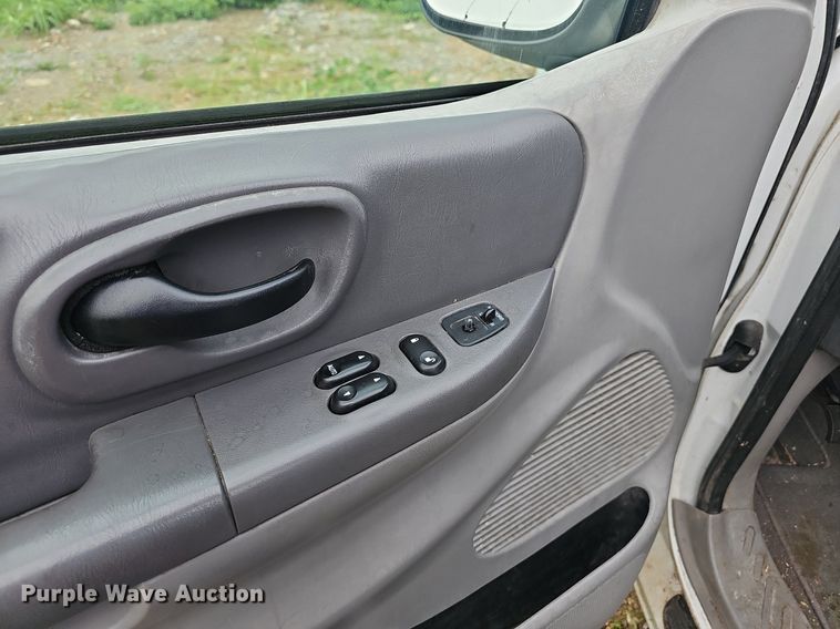 image for item NT9916 2002 Ford F150  SuperCab pickup truck