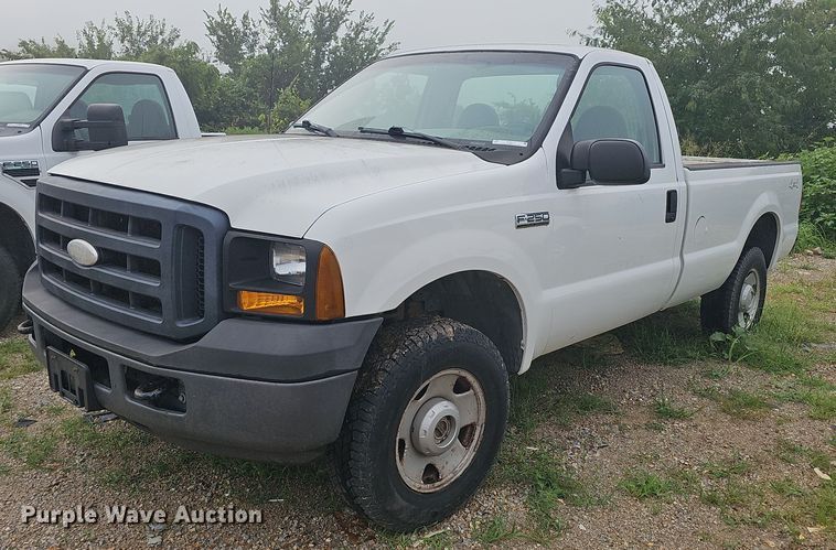 image for item NT9917 2007 Ford F250 Super Duty XL  pickup truck