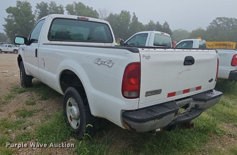 image for item NT9917 2007 Ford F250 Super Duty XL  pickup truck