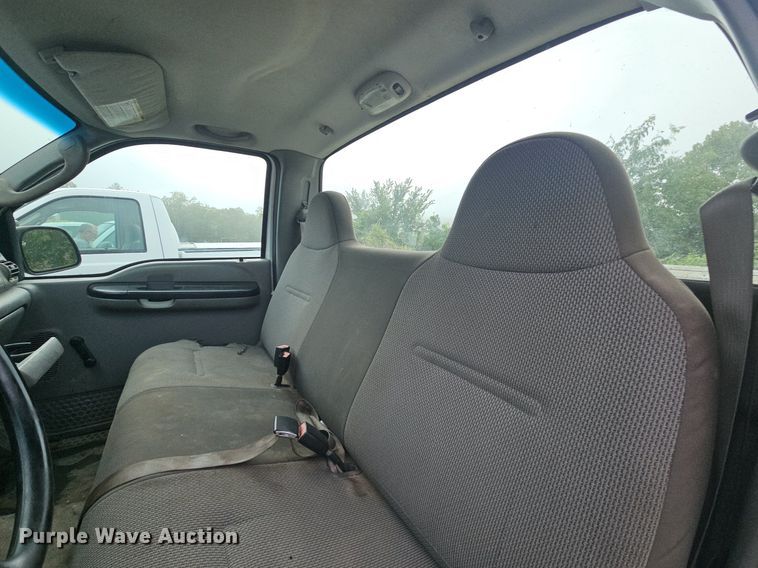 image for item NT9917 2007 Ford F250 Super Duty XL  pickup truck