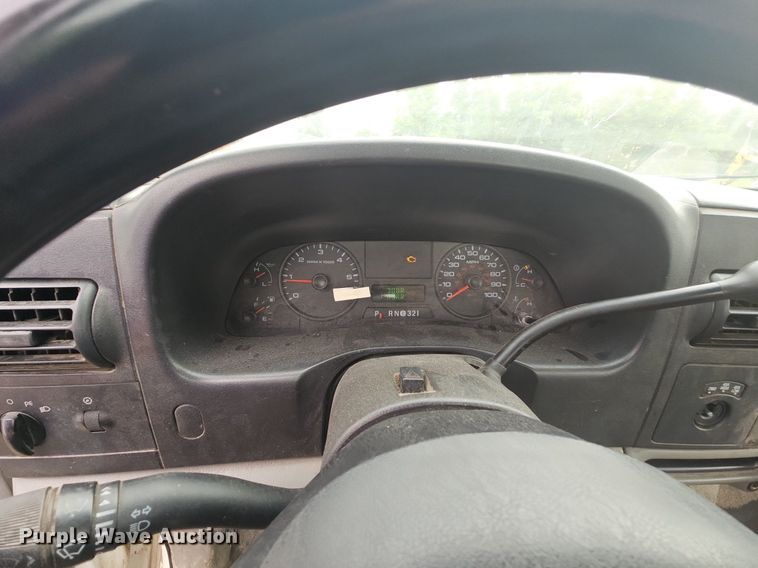 image for item NT9917 2007 Ford F250 Super Duty XL  pickup truck