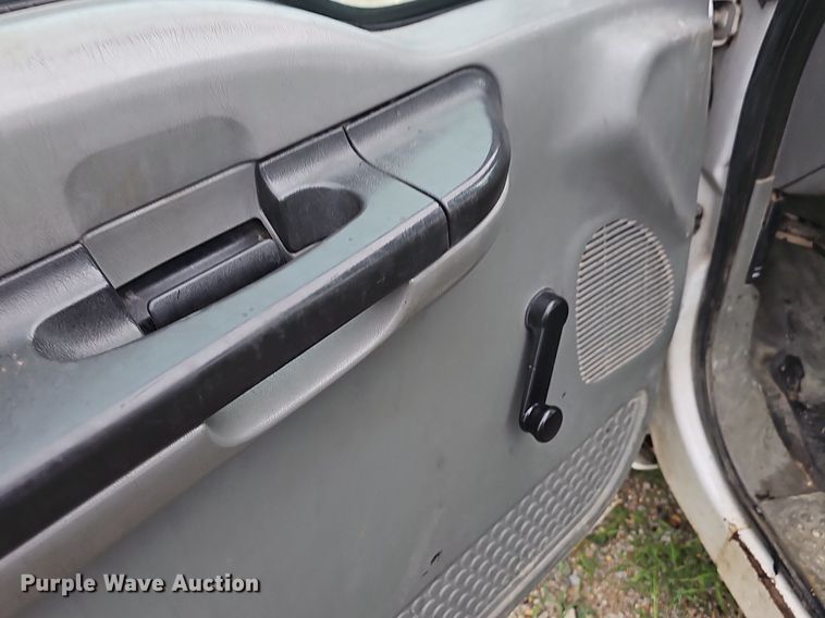 image for item NT9917 2007 Ford F250 Super Duty XL  pickup truck