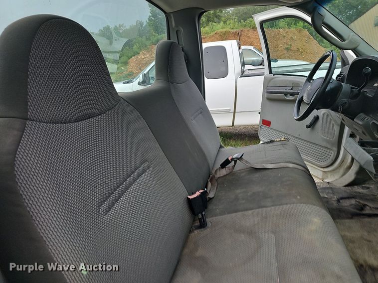 image for item NT9917 2007 Ford F250 Super Duty XL  pickup truck