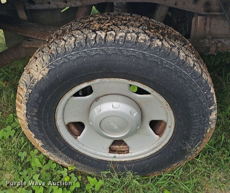 image for item NT9917 2007 Ford F250 Super Duty XL  pickup truck