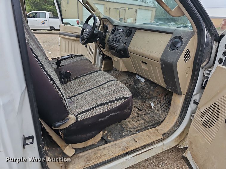 image for item NT9918 2008 Ford F250 Super Duty XL  pickup truck