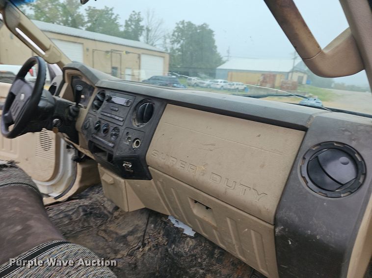 image for item NT9918 2008 Ford F250 Super Duty XL  pickup truck
